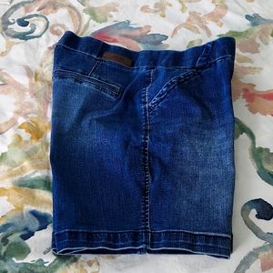 Size 6 Jag Jean Shorts